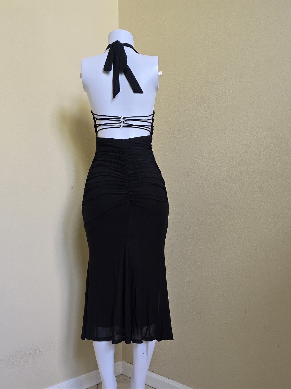Black Sleeveless V-Neck Midi Dress